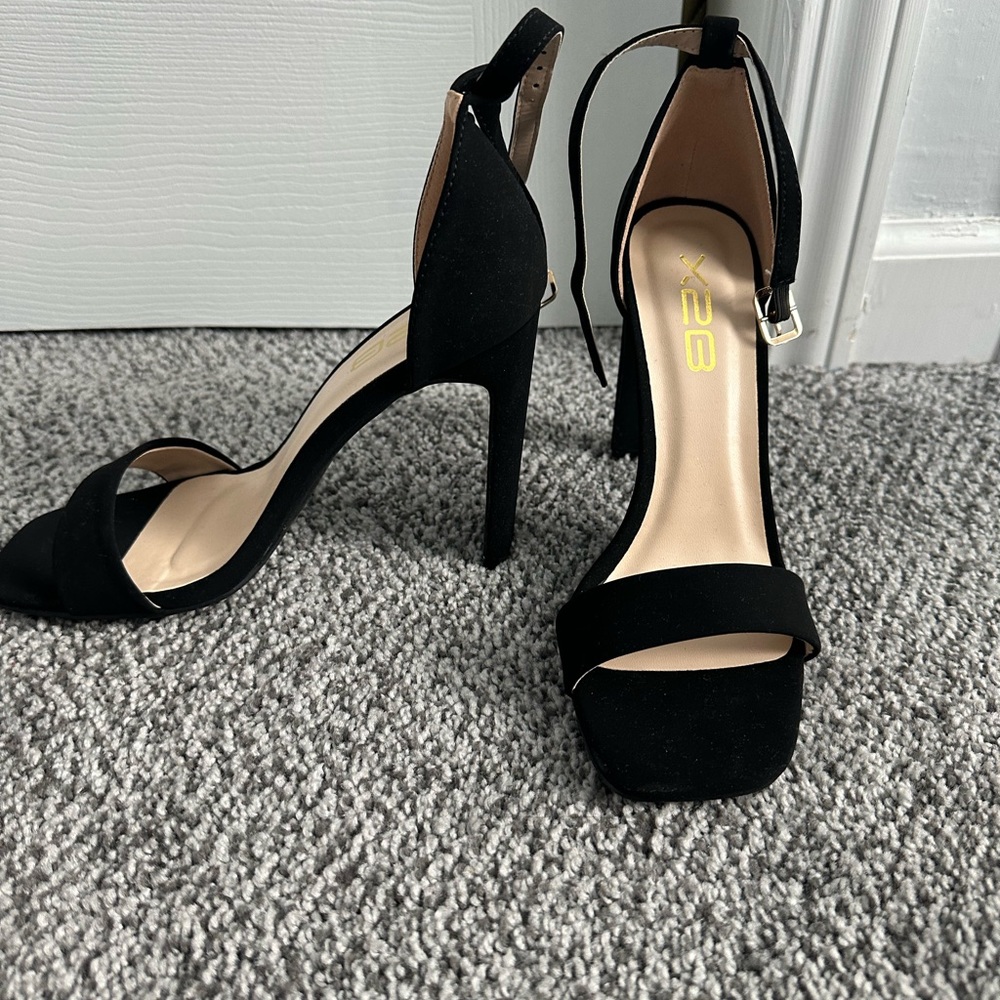 Black sandals